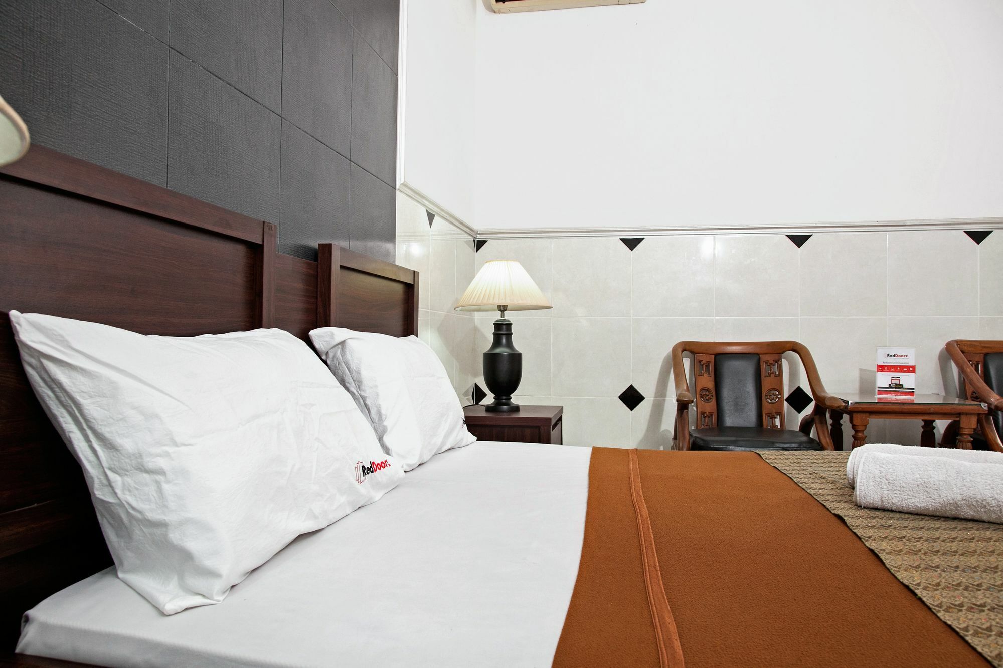 Reddoorz Near City Of Tomorrow Mall Surabaya Exterior photo